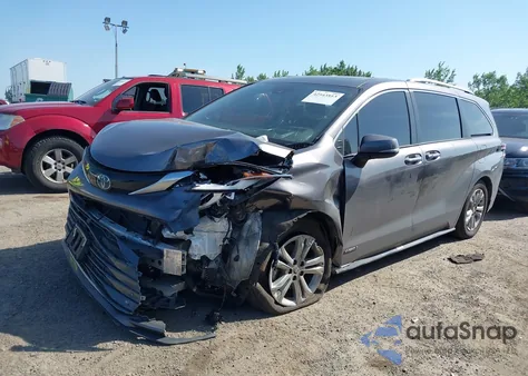 2021 Toyota Sienna Platinum z USA, uszkodzony, nr VIN 5TDESKFC5MS036024